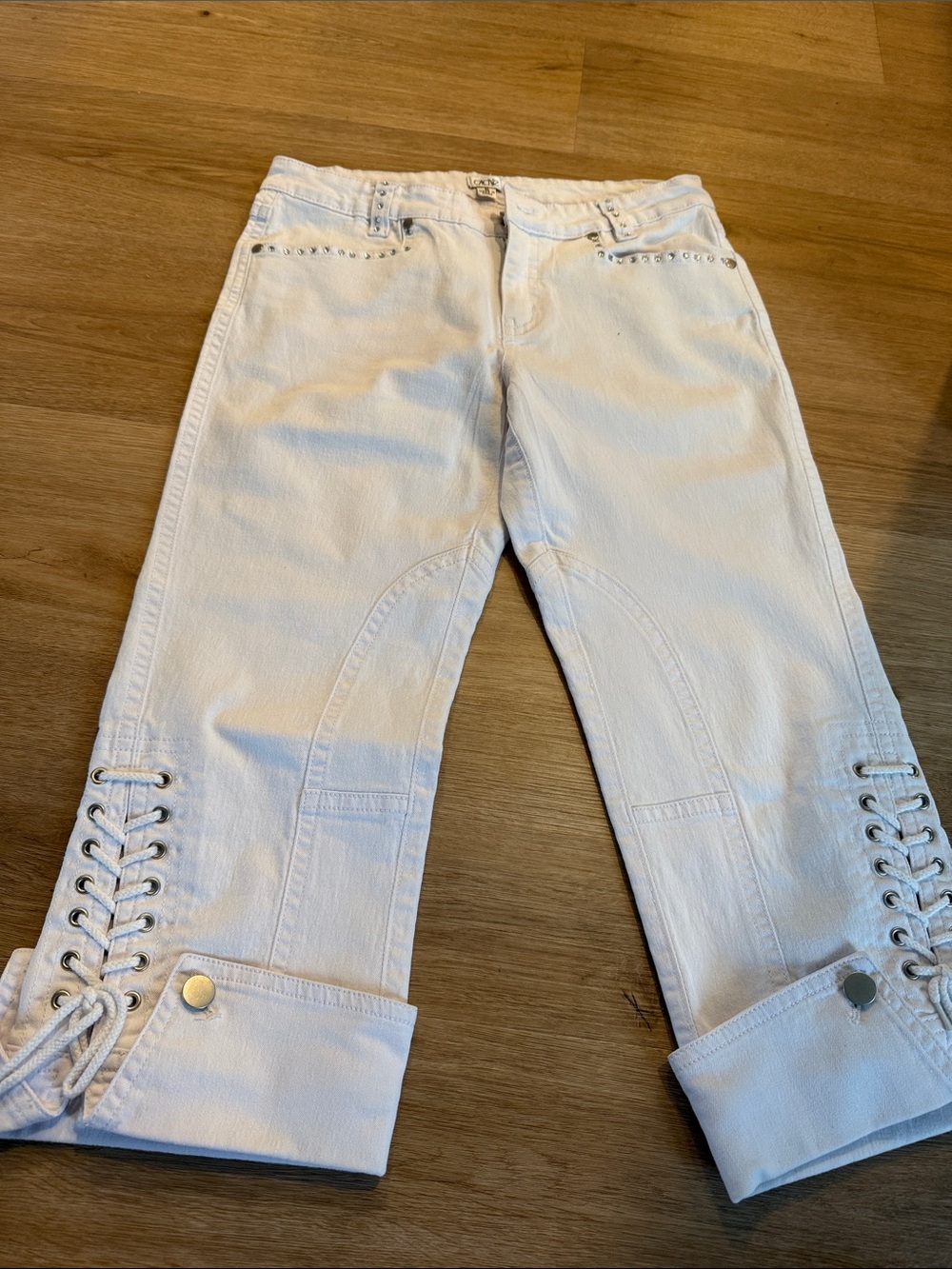Cache Lace-Up Capri Jeans - Picture 2 of 5